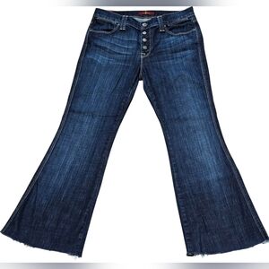 7 For All Mankind Women's Cropped/Capri With Flare Jeans. Size 28